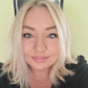 Meet your Posher, Roxanne